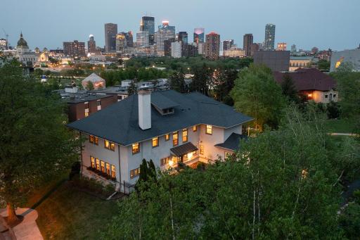 57 Groveland Terrace, Minneapolis, MN 55403