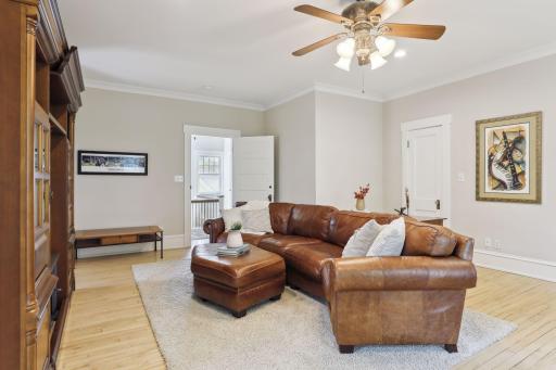 Or sit back and enjoy reading your favorite magazine. Plenty of space for board games or putting together puzzles on cool fall evenings.