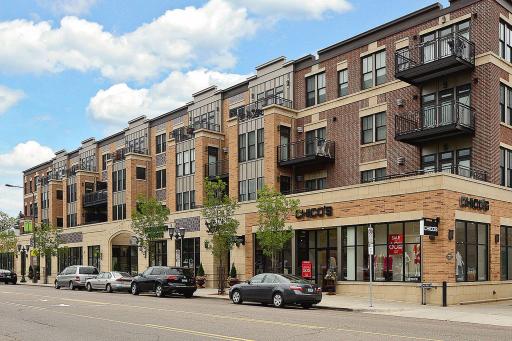 The Grand and Lexington shops are less than a mile away.