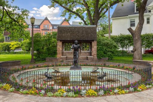 Beautiful Cochrane Park is a mile away, and features gardens and green areas.