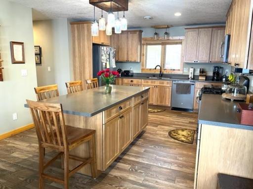 36595 Daybreak Drive, Cohasset, MN 55721