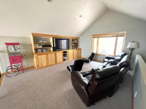 36595 Daybreak Drive, Cohasset, MN 55721