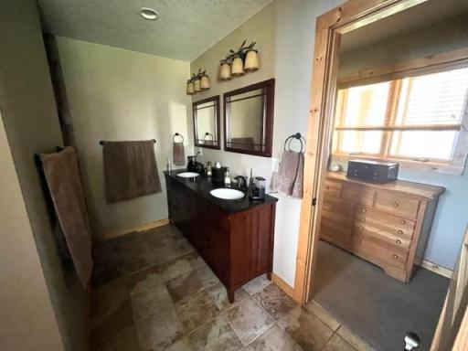 36595 Daybreak Drive, Cohasset, MN 55721
