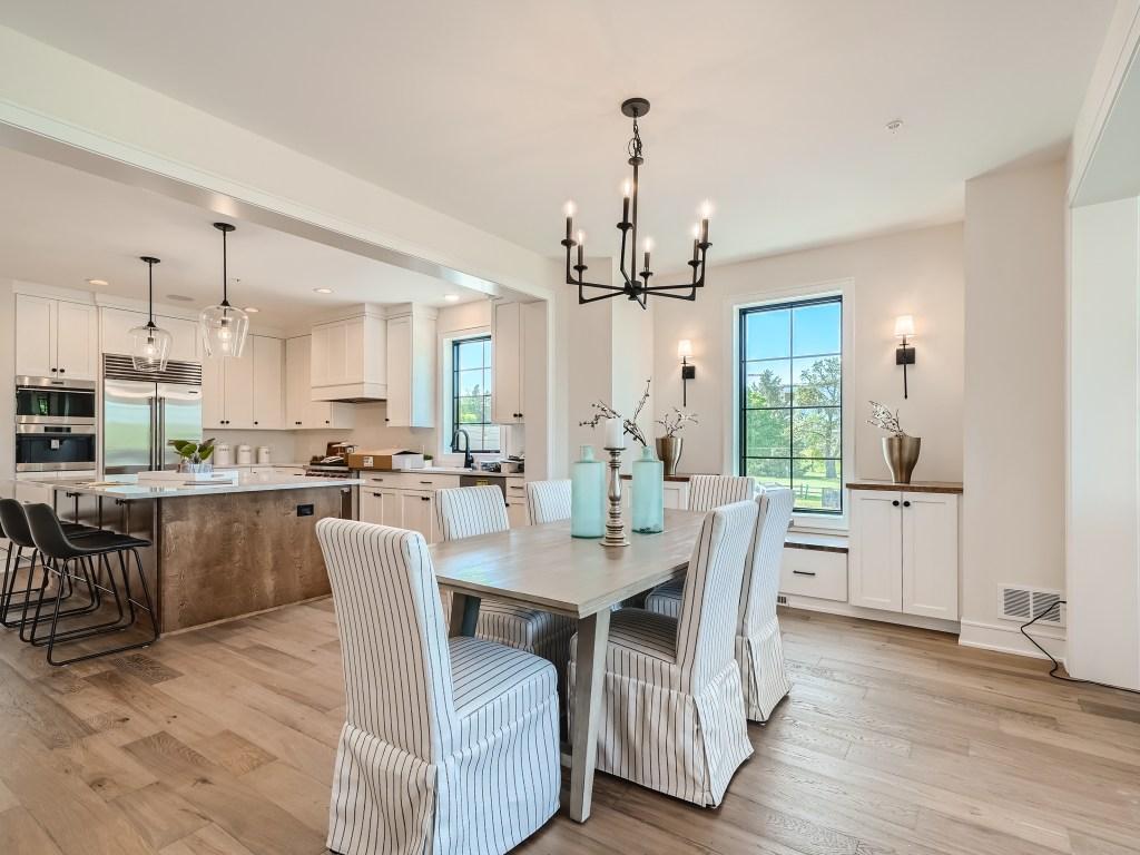 06 Dining Room.jpg