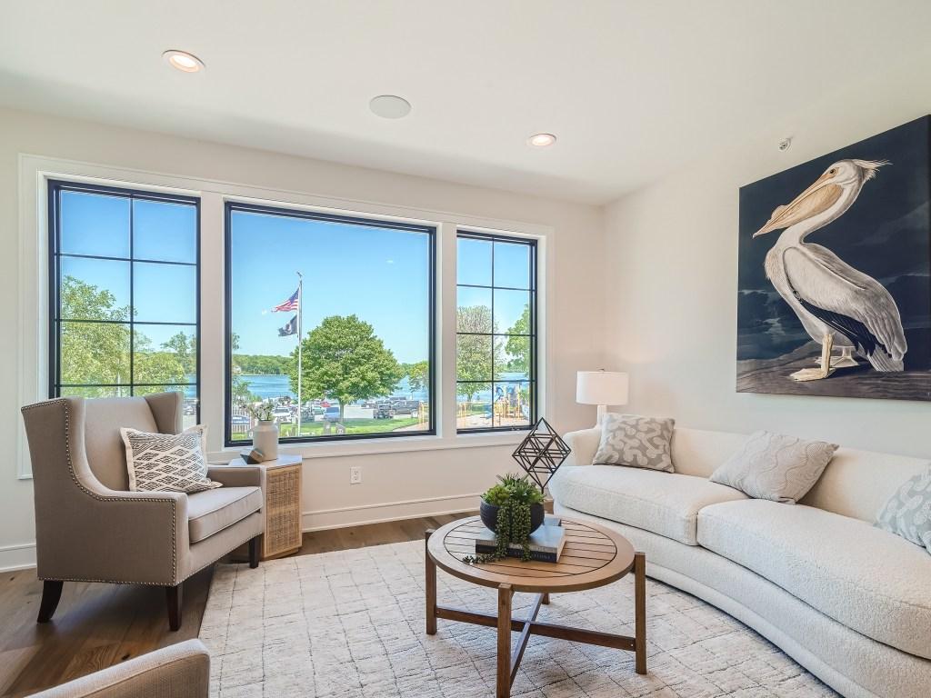 02 Living Room.jpg