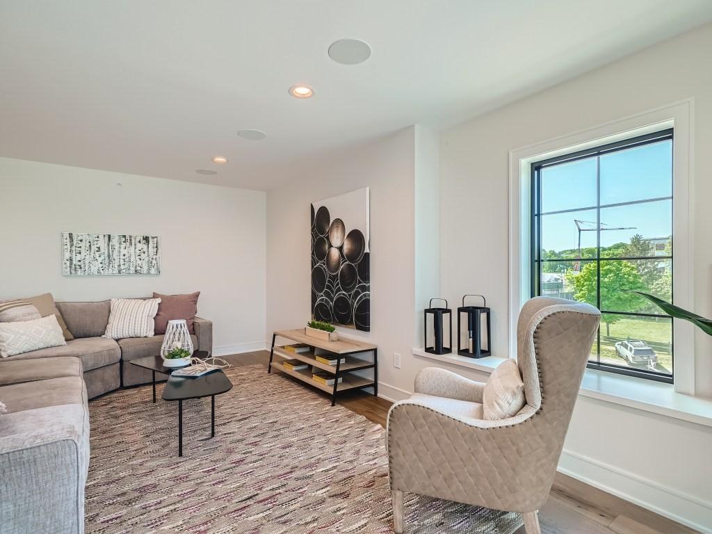 30 2nd Floor Family Room.jpg