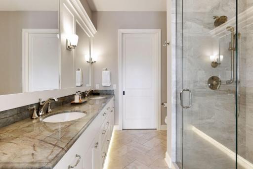 935 Lake Street E, 303, Wayzata, MN 55391
