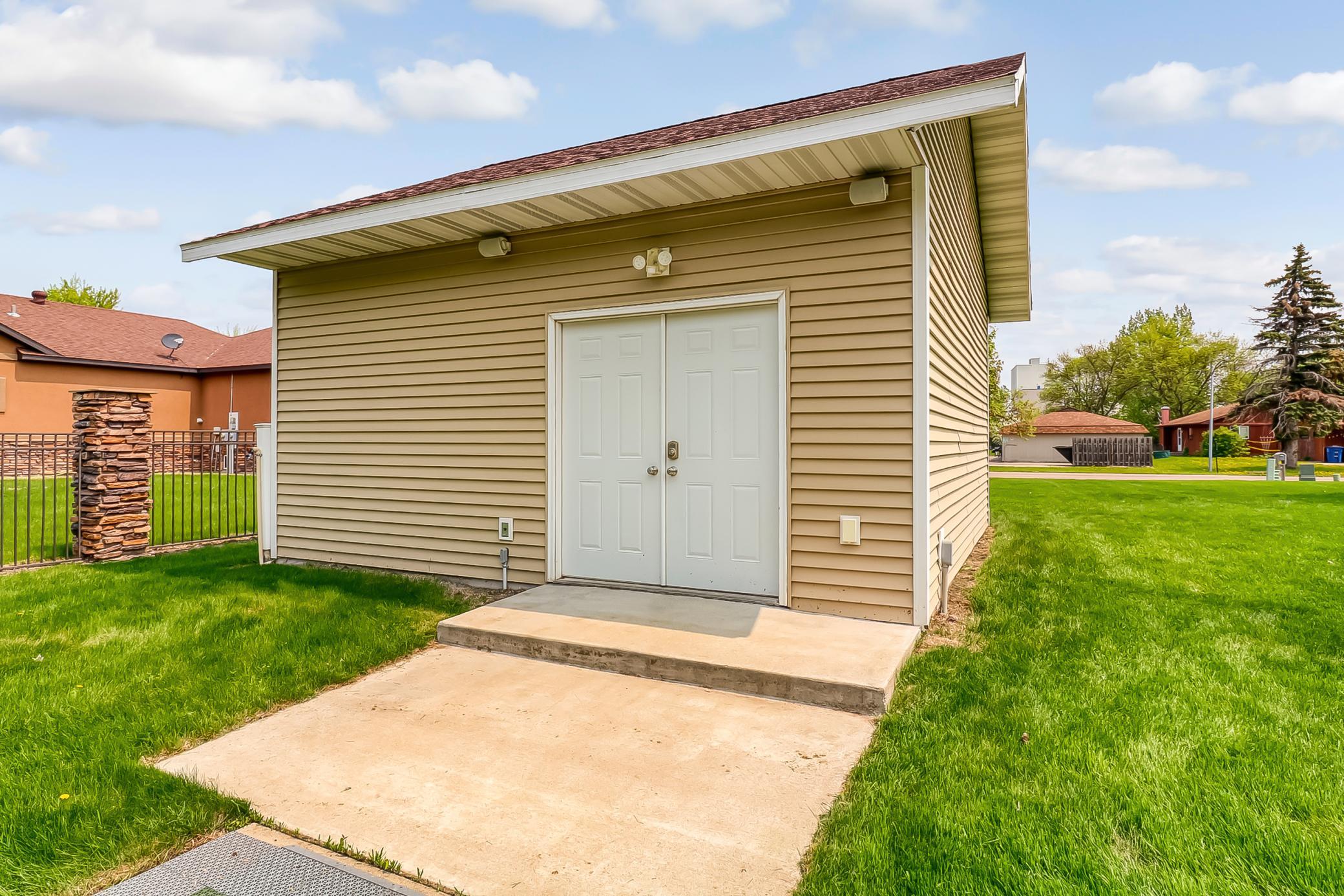 BackyardShed
Front lights are on a sensor and come on automatically at dusk when turned on.