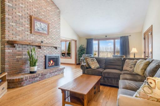 Living Room with Vaulted Ceiling and Gas Fireplace
