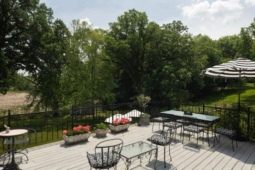 1000 Old Crystal Bay Road, Wayzata, MN 55391
