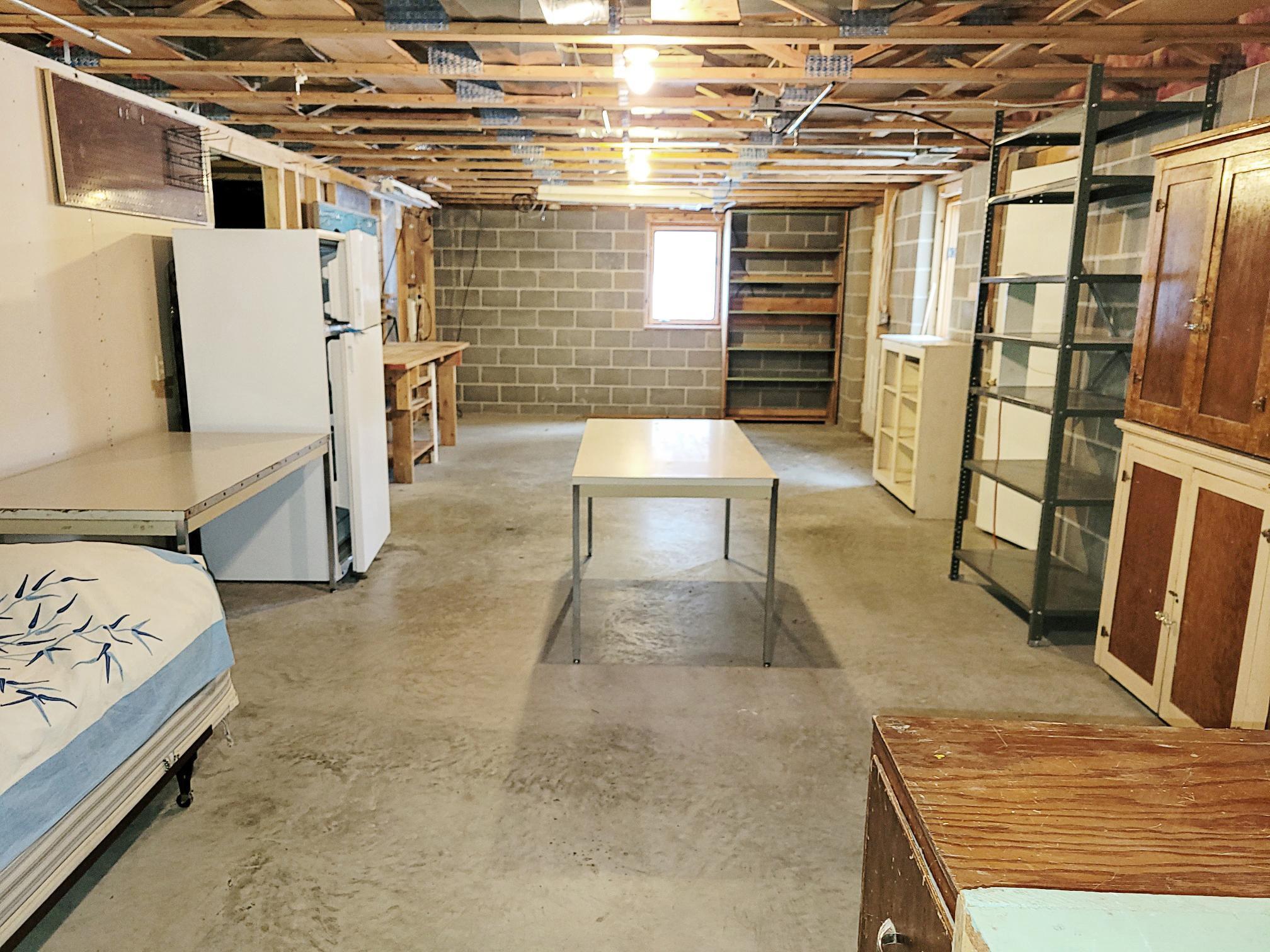 Unfinished, walk-out basement