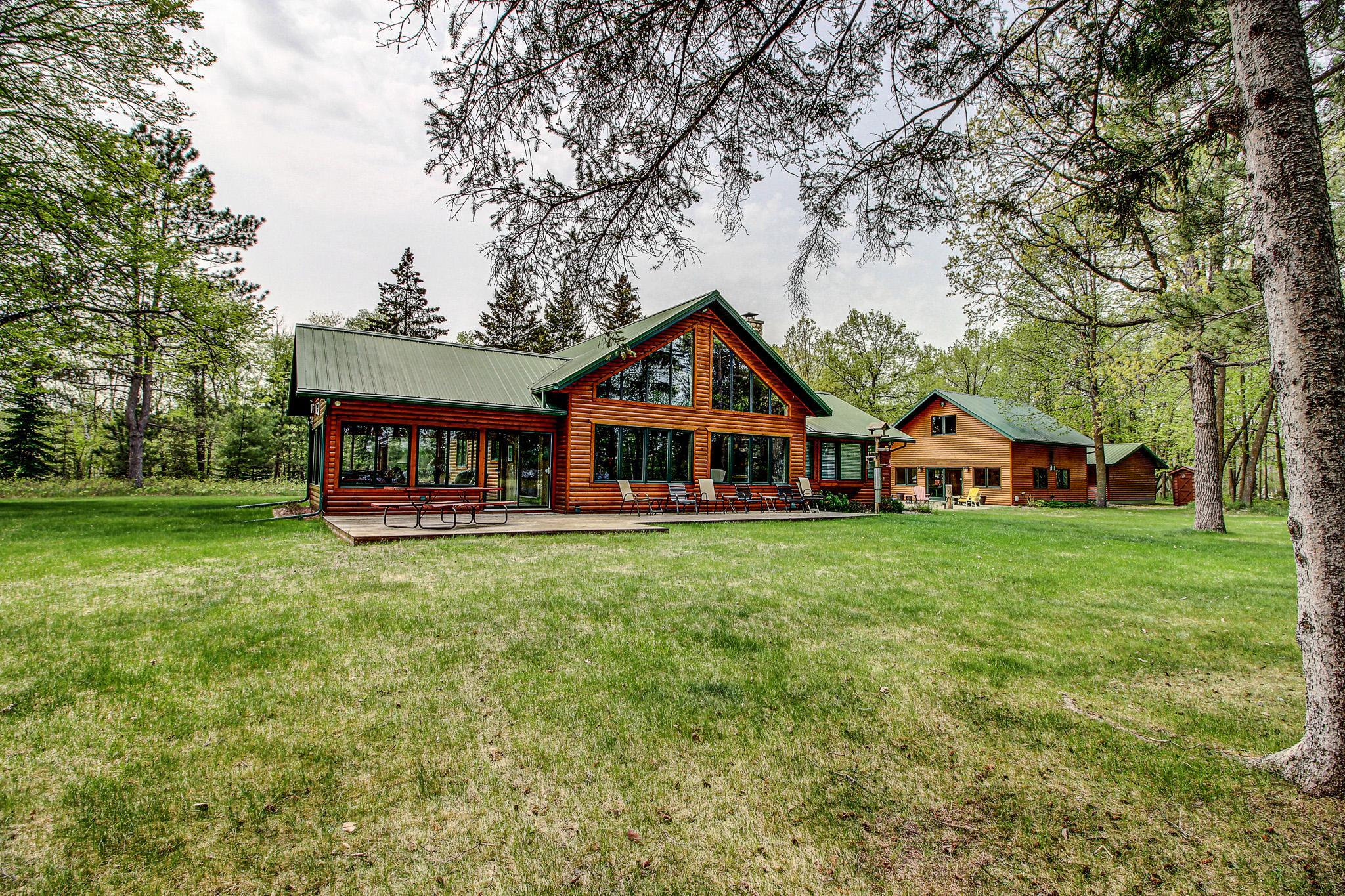 View of Sunroom from Lake.jpg