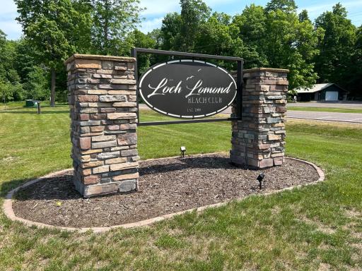Lock Lomond Beach Club Sign