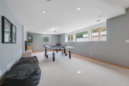1255 Sylvandale Road, West Saint Paul, MN 55118