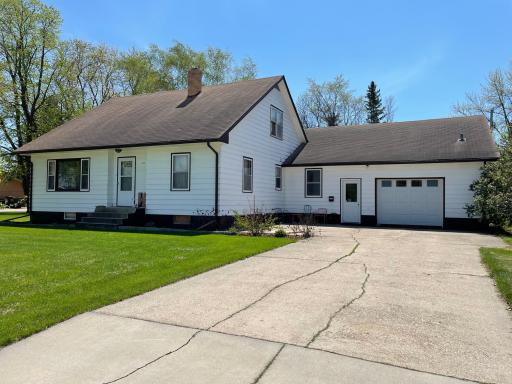 Photo for 912 3rd Street NE, Roseau, MN 56751 - Listing #6374325 912 3rd Street NE, Roseau, MN 56751