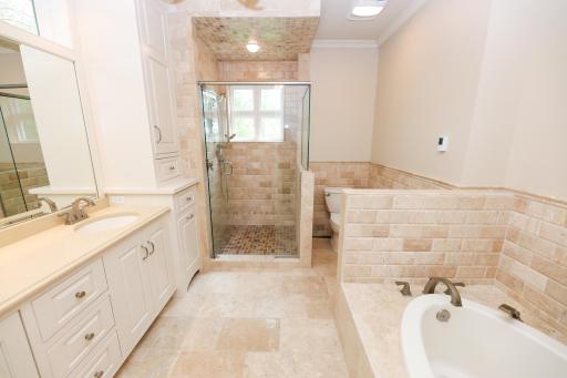 2710 Le Homme Dieu Heights NE, Alexandria, MN 56308