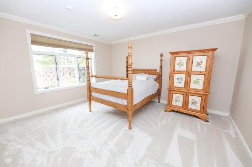 2710 Le Homme Dieu Heights NE, Alexandria, MN 56308
