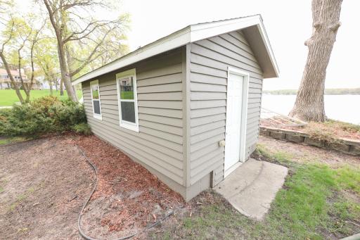 2710 Le Homme Dieu Heights NE, Alexandria, MN 56308