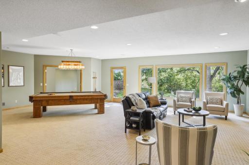 6901 Auto Club Road, Bloomington, MN 55438