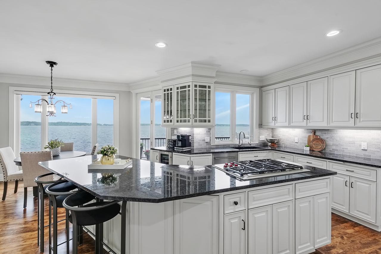 Kitchen With View.jpg