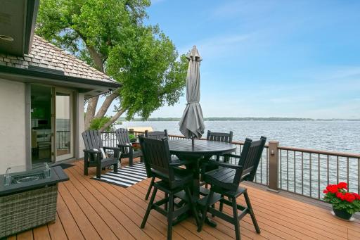 Kitchen To Deck.jpg