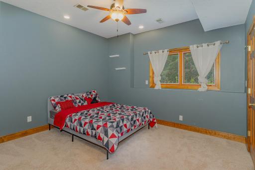 11151 Akron Avenue, Inver Grove Heights, MN 55077