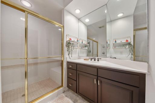 3/4 bath in the 3rd bedroom also connects to to the jacuzzi room.