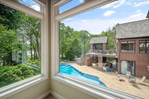 10 Gideons Point Road, Excelsior, MN 55331