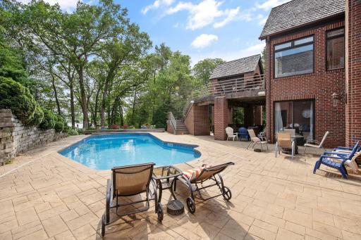 10 Gideons Point Road, Excelsior, MN 55331