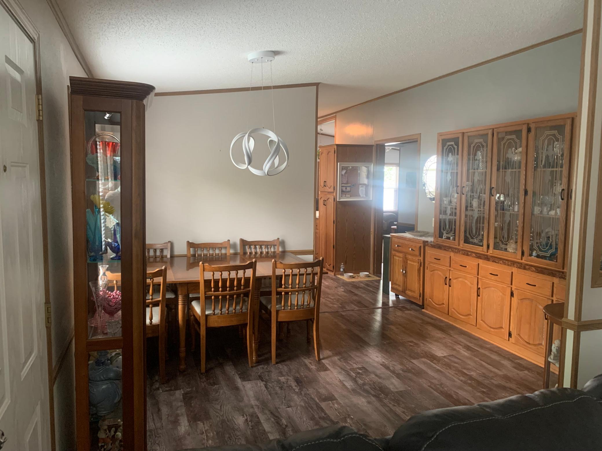 Dining Room.jpg
