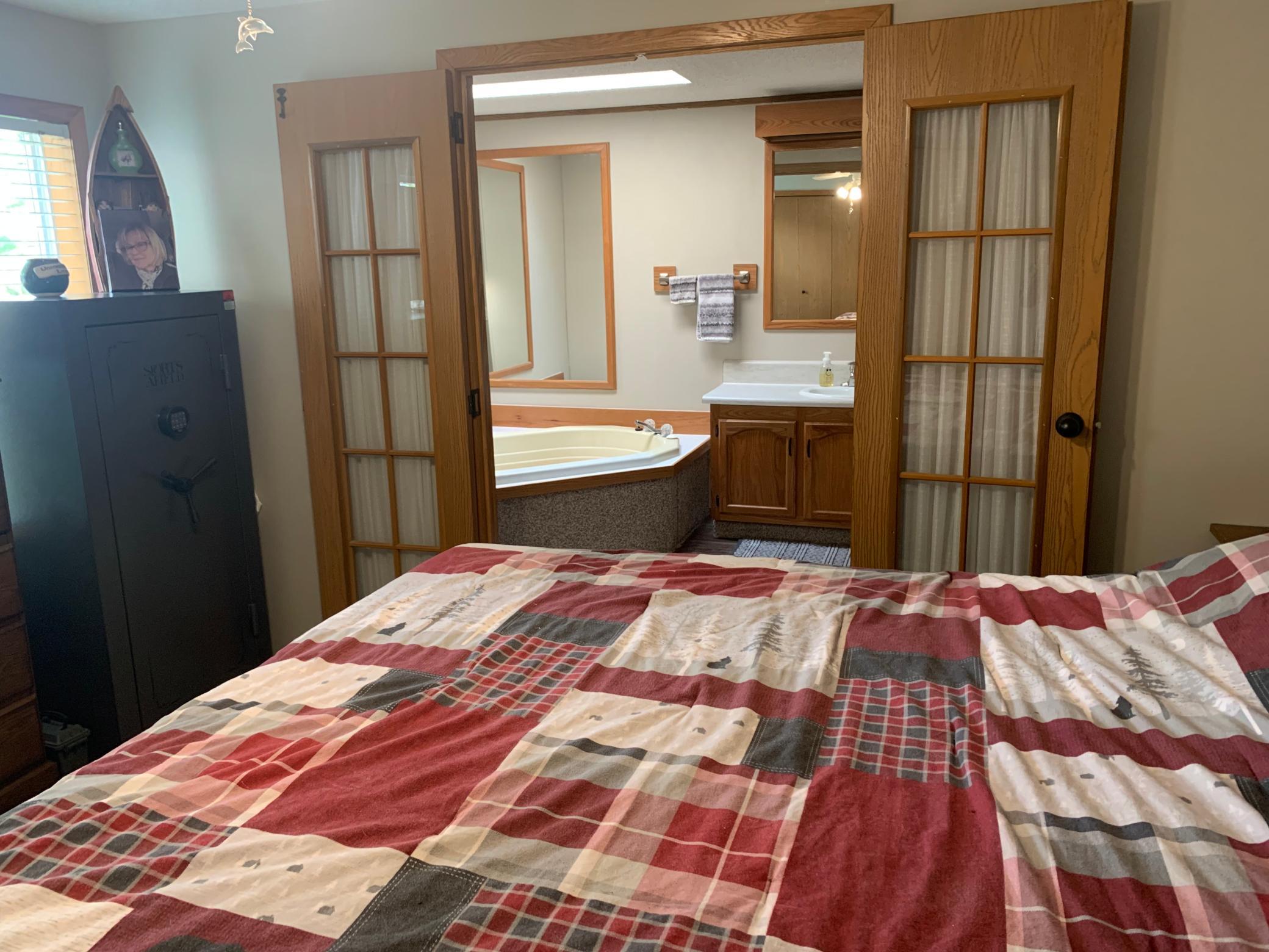 Primary bedroom.jpg