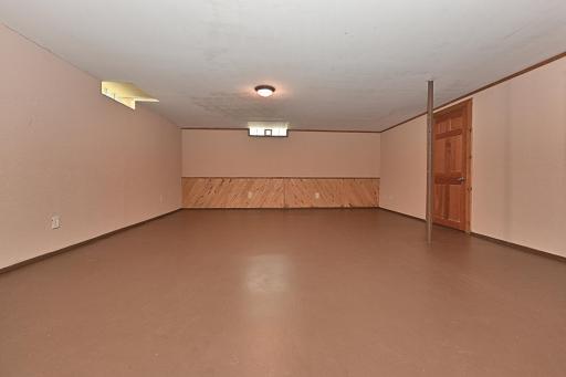 FAMILY ROOM LOWER LEVEL