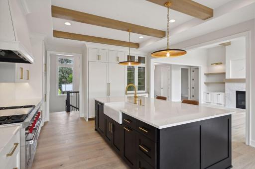 345 Margaret Circle, Wayzata, MN 55391