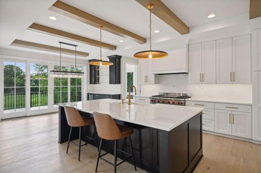 345 Margaret Circle, Wayzata, MN 55391