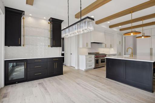 345 Margaret Circle, Wayzata, MN 55391