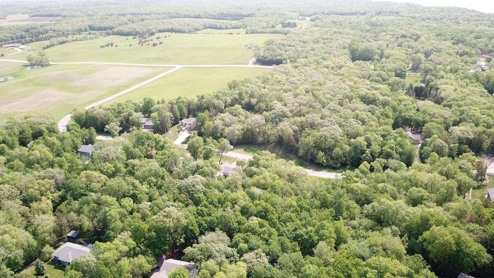 Welcome to Little Crow Park Fourth Addition