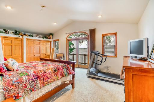 432 Shorewood Drive, Detroit Lakes, MN 56501