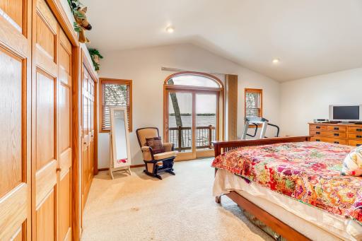432 Shorewood Drive, Detroit Lakes, MN 56501