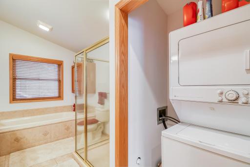 432 Shorewood Drive, Detroit Lakes, MN 56501