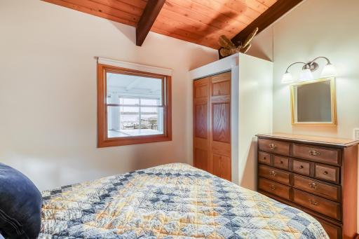 432 Shorewood Drive, Detroit Lakes, MN 56501