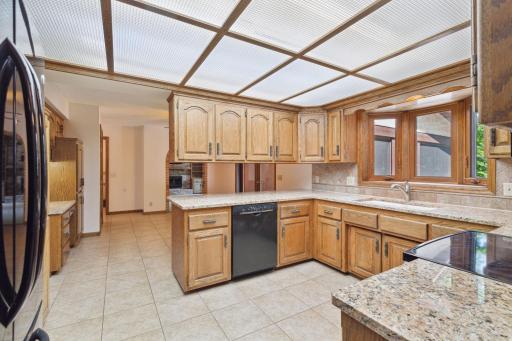 12105 29th Avenue N, Plymouth, MN 55441