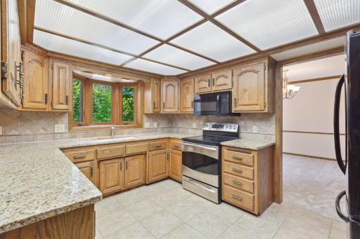 12105 29th Avenue N, Plymouth, MN 55441
