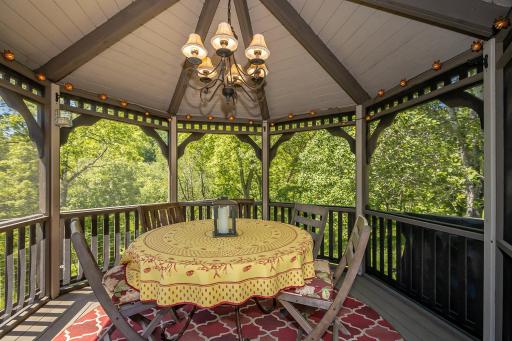Pergola On Deck Off The Main Level Fireside Great Room