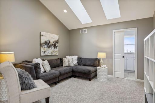 3887 Paradise Cove N, Stillwater, MN 55082