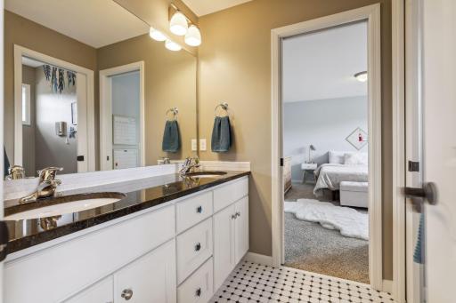 3887 Paradise Cove N, Stillwater, MN 55082