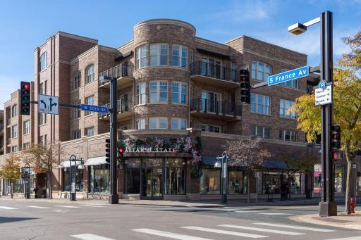 5737 Zenith Avenue S, Edina, MN 55410
