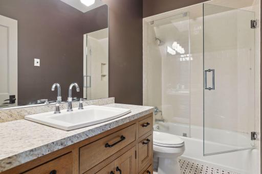 77 Monarch Way, North Oaks, MN 55127