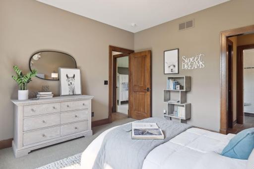 77 Monarch Way, North Oaks, MN 55127