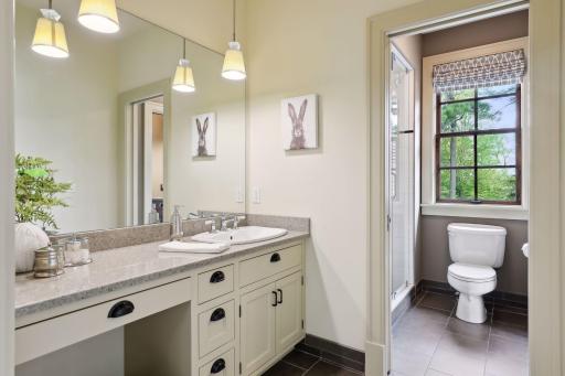 77 Monarch Way, North Oaks, MN 55127