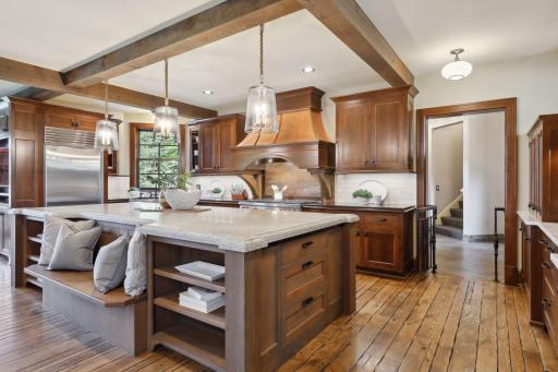 77 Monarch Way, North Oaks, MN 55127